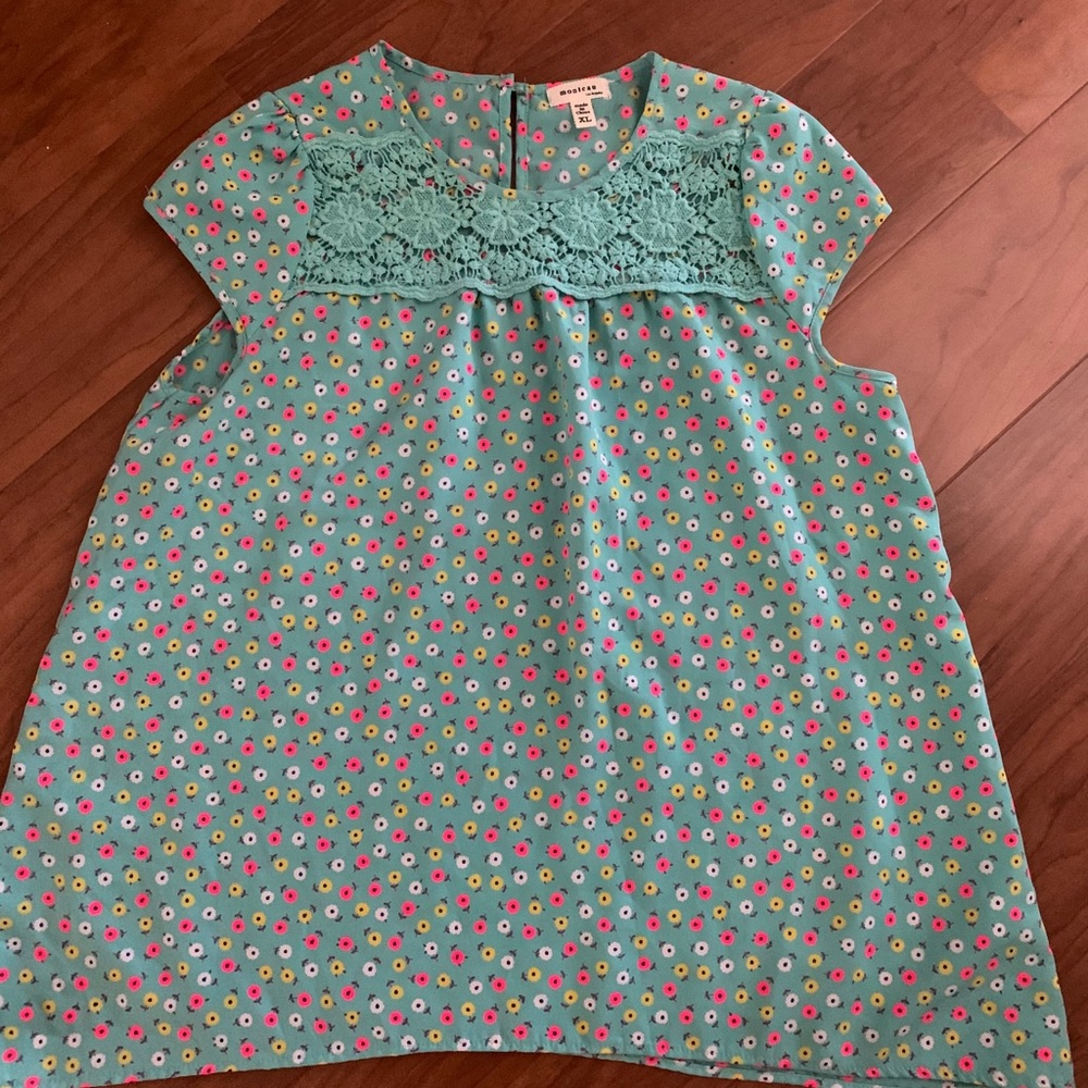 Girl’s Monteau shirt